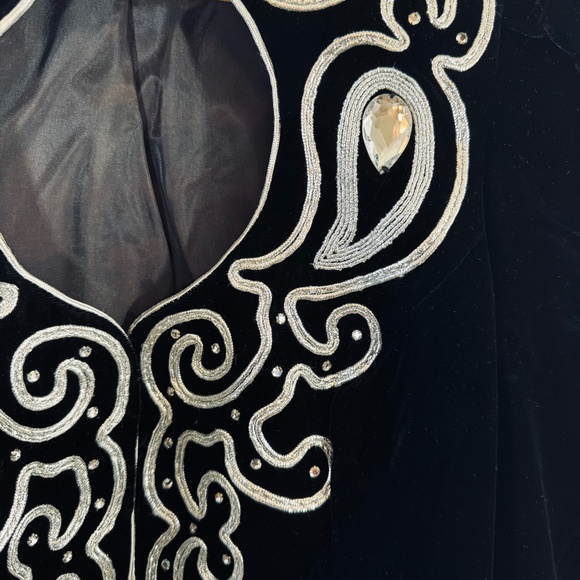Vintage Farinae Collections Velvet Embroidered & Rhinestone Evening Jacket - Picture 6 of 13